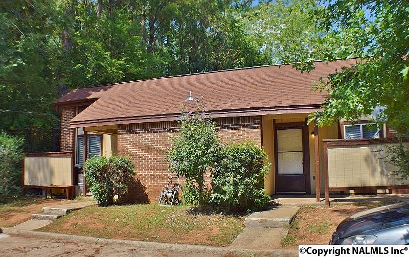 2nd image of 2802 Garvin Rd NW