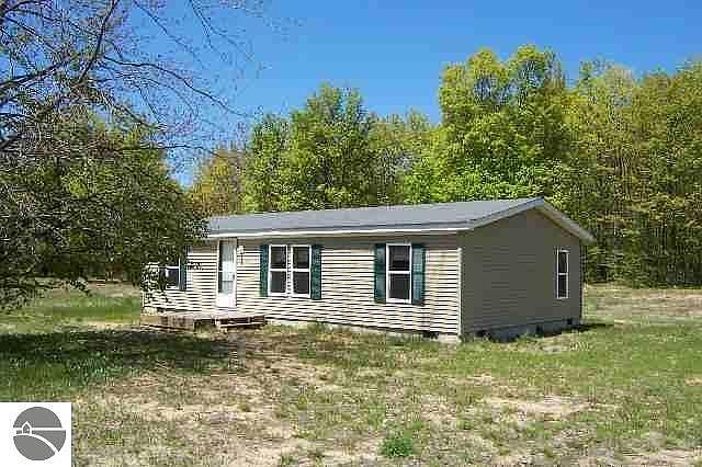 1st image of 849 Brian Dr SE