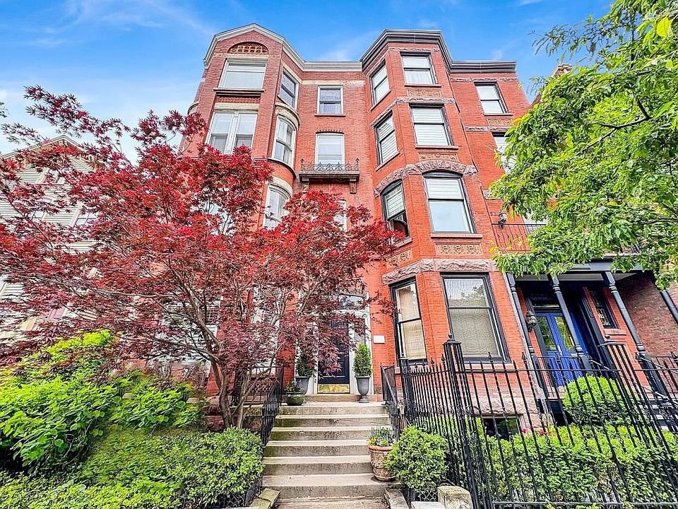 1st image of 1814 N Lincoln Park W APT 1