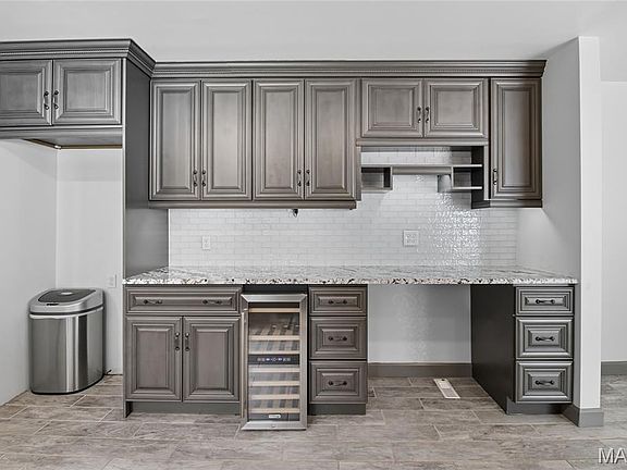 5th image of 103 Parkview Dr