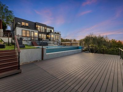 1548 Los Montes Dr, Burlingame, CA, 94010