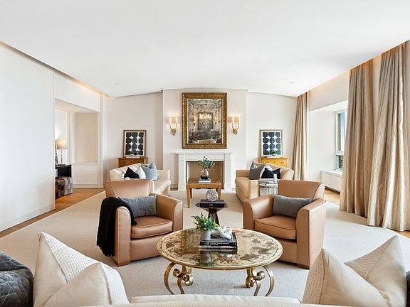 5th image of 800 N Michigan Ave APT 4601
