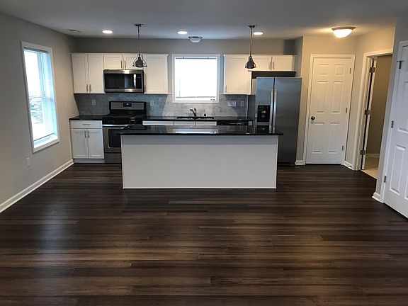 4th image of 3028 Humboldt Ave S