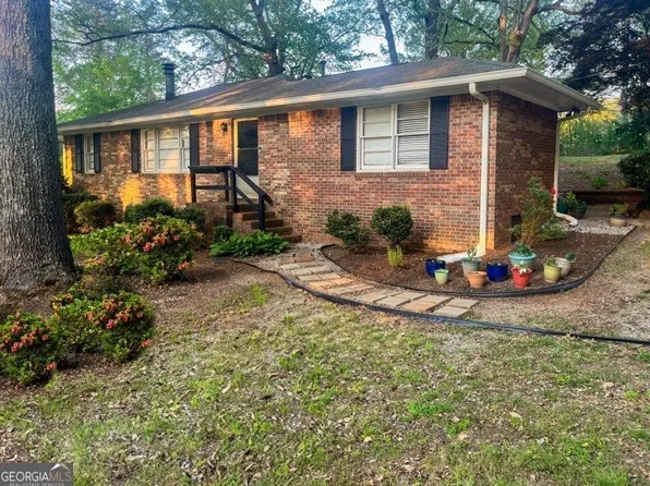 2186 Oak Grove Rd, Carrollton, GA 30117