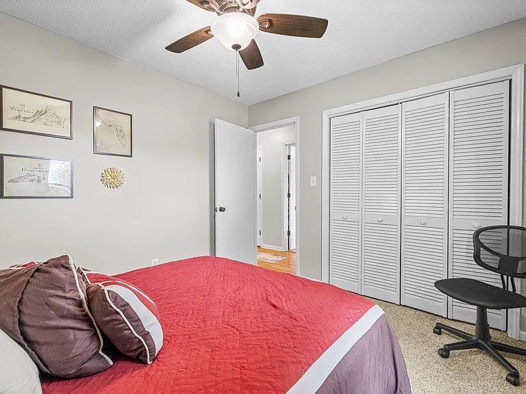 132 Stonemark Ct — Photo 31