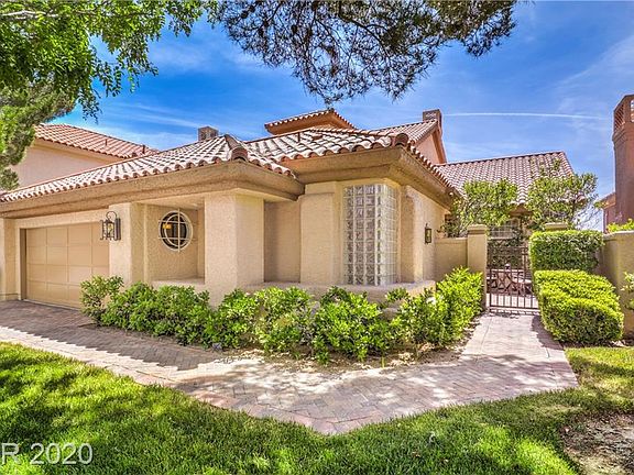3rd image of 7899 Bermuda Dunes Ave