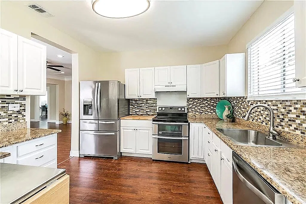 110 E Euclid Ave — Photo 3