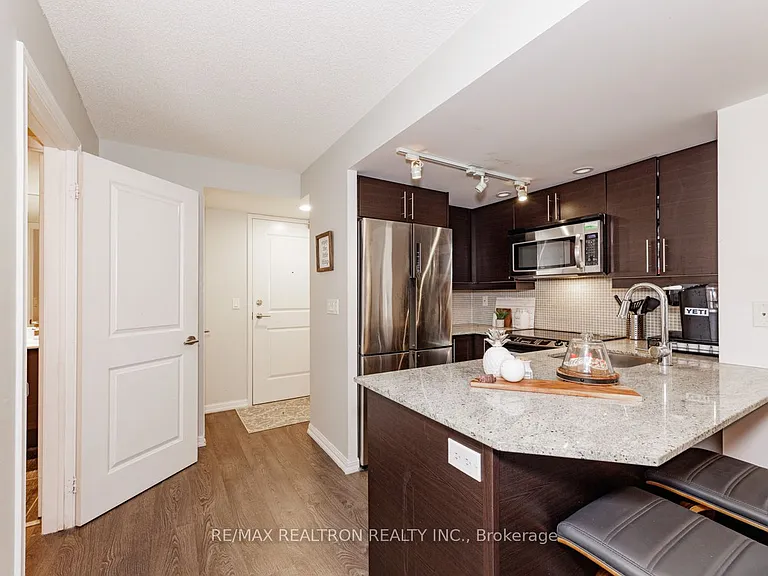 65 Liberty St #418 — Photo 2
