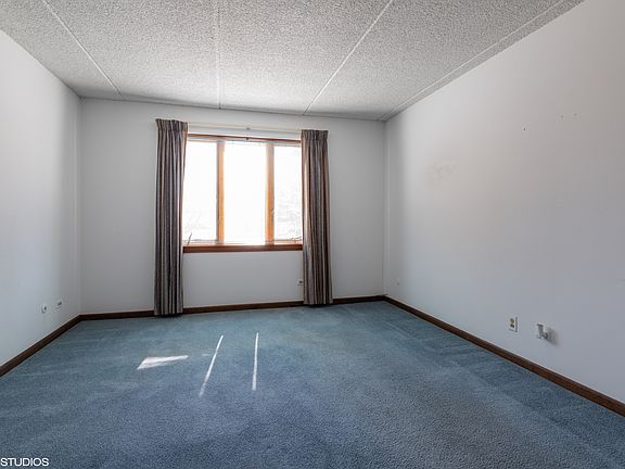 4th image of 1551 Ashland Ave APT 108