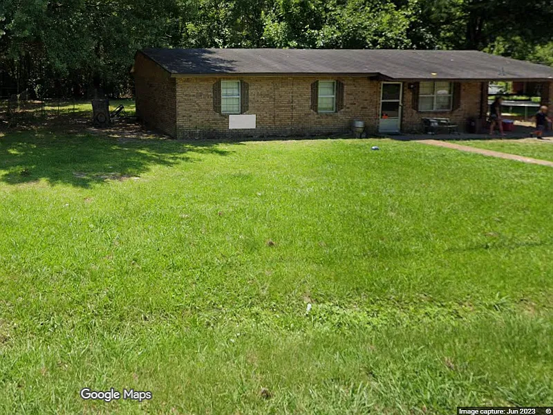 3 bed, 1272 sqft, $800 — Photo 1