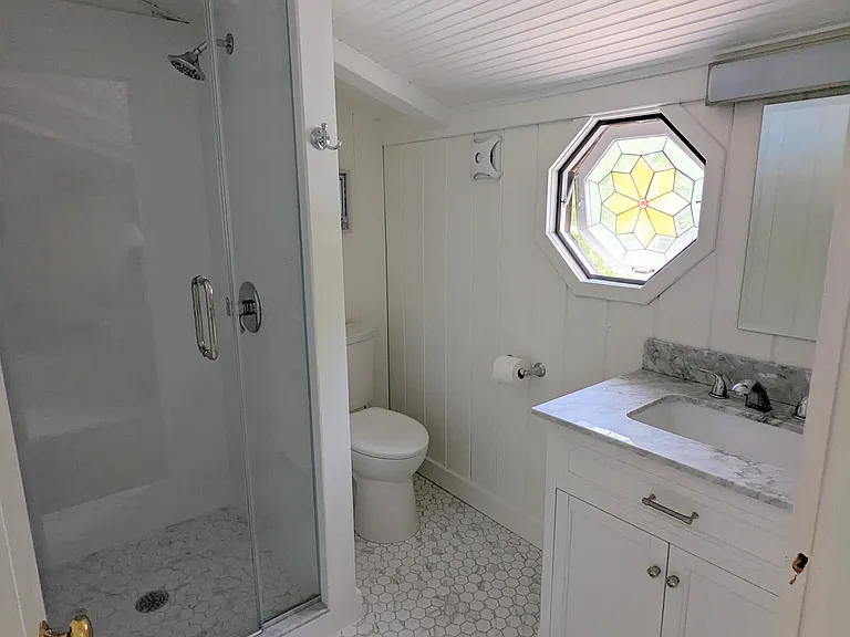 43 Scotts Landing Rd — Photo 15