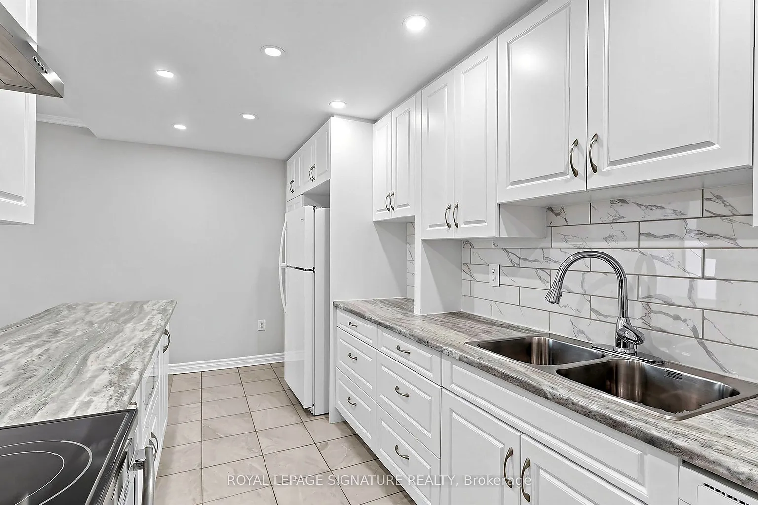 1535 Diefenbaker Ct #109 photo 1