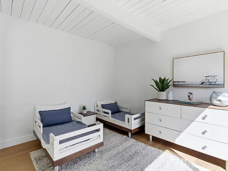 258 Walnut St — Photo 22