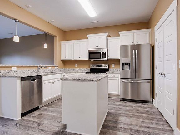4th image of 4117 Suntropic Ln