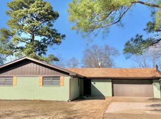 12 Burford Dr, Conway, AR 72034