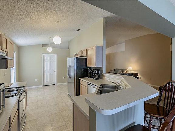4th image of 12929 Lake Vista Dr