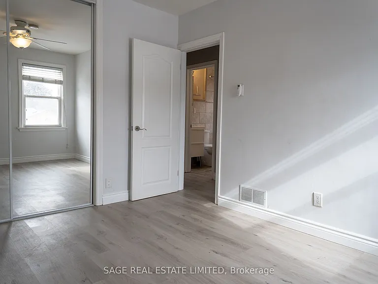37 Tiago Ave #MAIN FLOOR — Photo 12