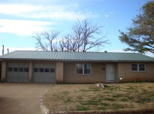 1200 Cheryl Dr, Burkburnett, TX 76354