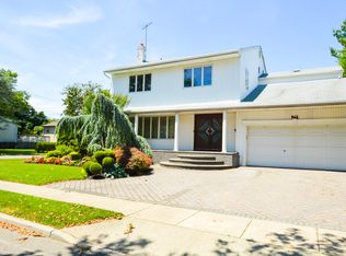 966 S End Dr, Woodmere, NY