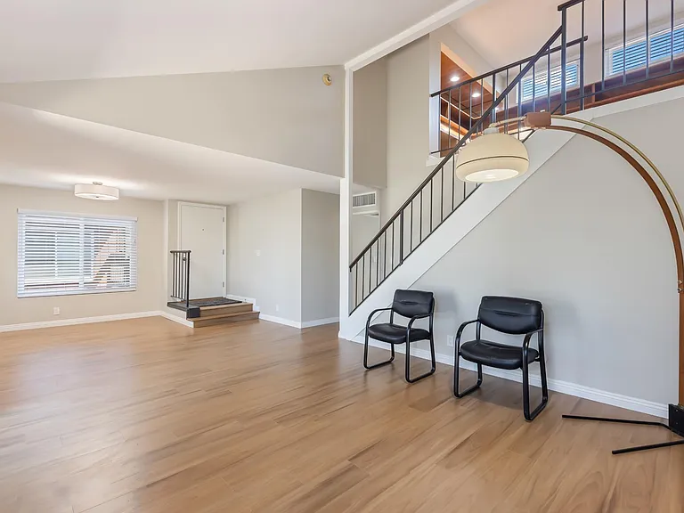 4635 Maytime Ln — Photo 10
