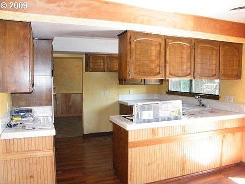 2nd image of 10509 NE 41st St