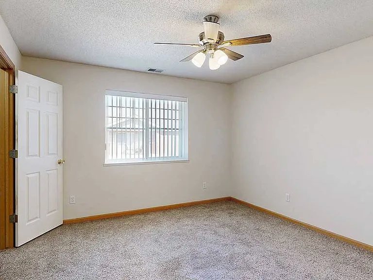 Northbrook Apartments — Photo 163