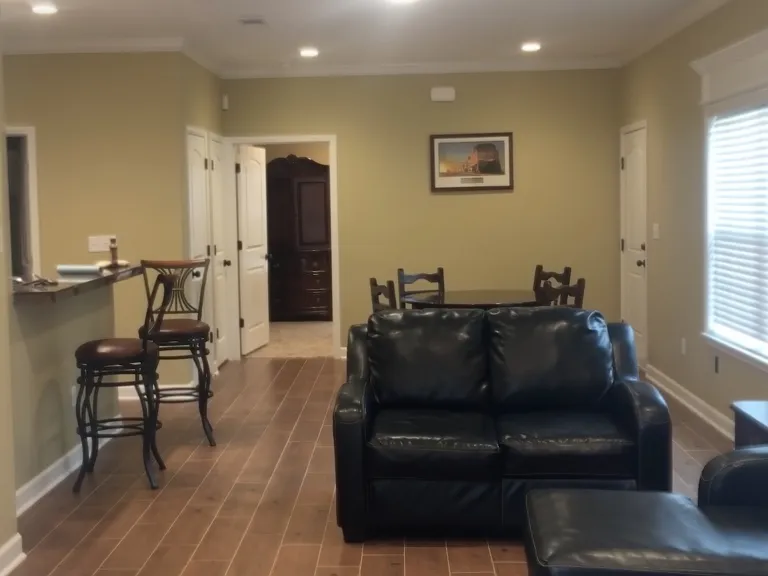 212 S Elm St #B — Photo 1