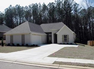 927 Timberton Dr, Pearl, MS 39208