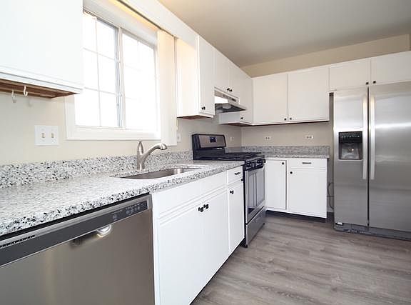2nd image of 2888 Heatherwood Dr Unit 8