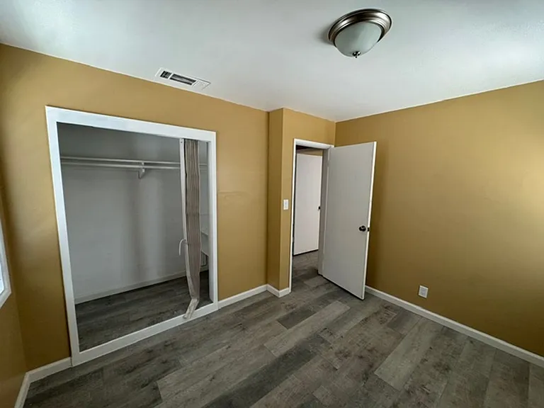 419 Angela Way — Photo 11