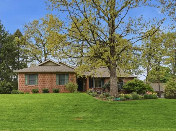 7018 Fairway Oaks, Fayetteville, PA 17222