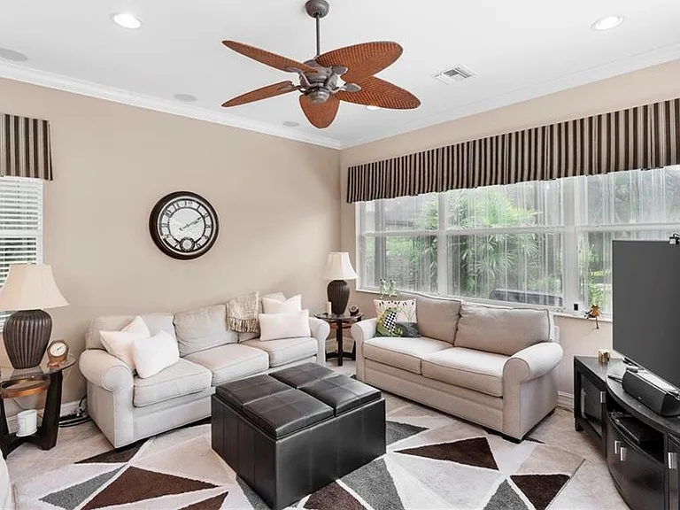 6155 Dogleg Dr — Photo 23