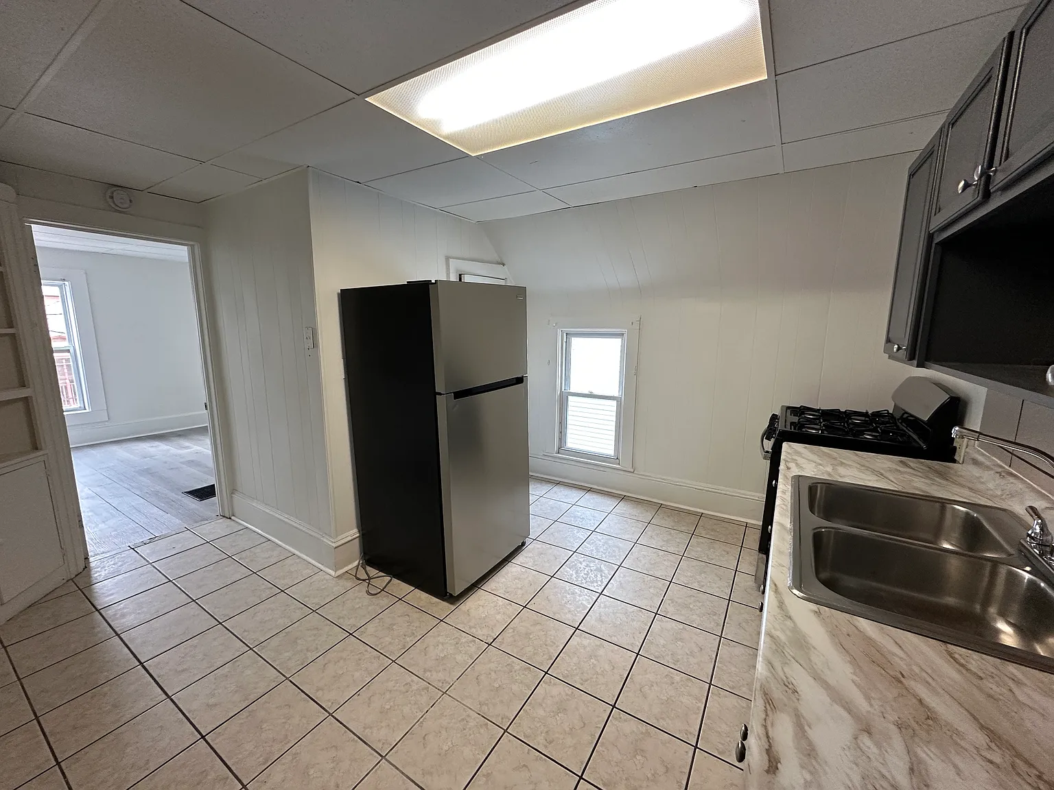 3035 W 104th St #D2991c712 photo 1