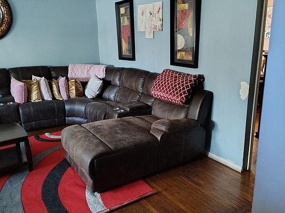 3rd image of 415 W 62nd St