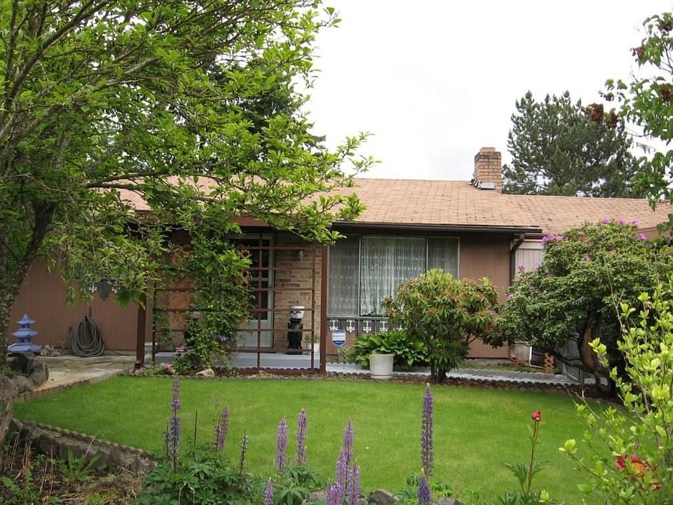 1st image of 16105 14th Ave E