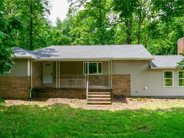 4869 Phillips Rice Rd, Cortland, OH 44410