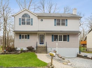 102 Evergreen Ave, Hopatcong, NJ 07843