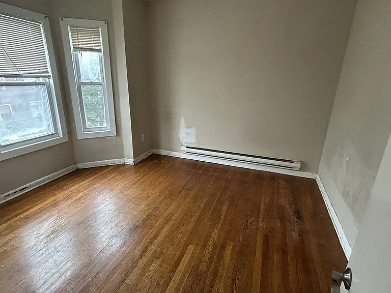 121 George St #2 — Photo 3