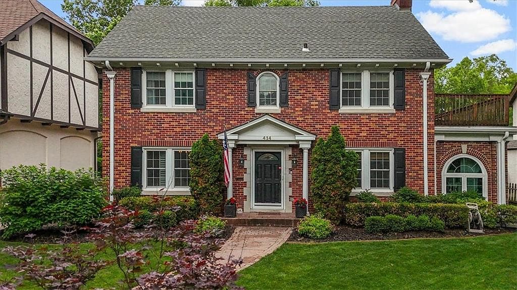 414 W 68th Ter, Kansas City, MO 64113 | MLS #2623021 | Zillow
