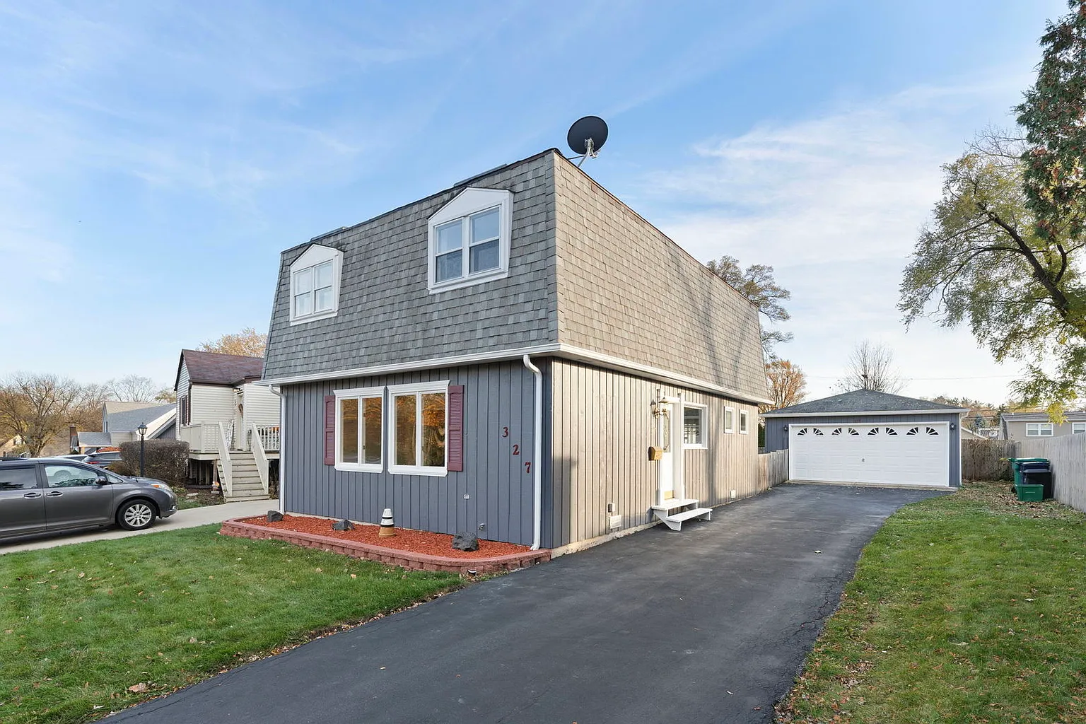 327 W Sunset Ave photo 1