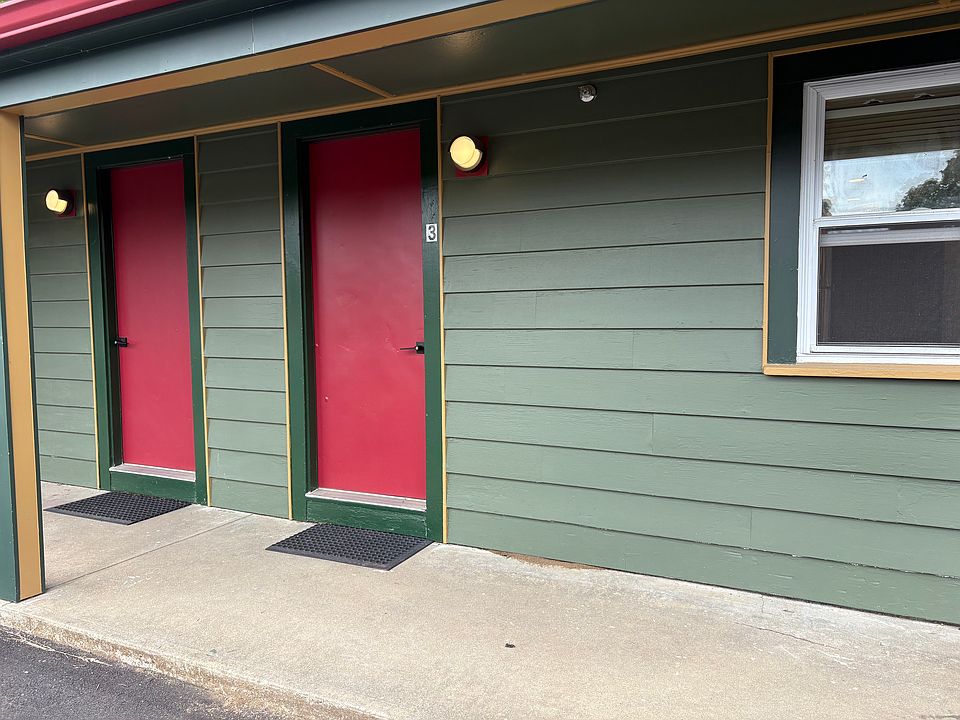 1st image of 825 Scenic Hwy #3