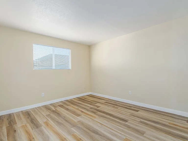 Mountain View Condos — Photo 34