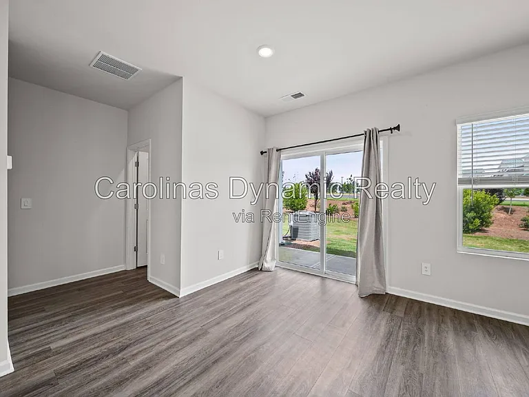 4080 County Down Ave — Photo 7