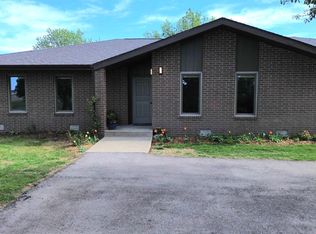 196 NE 20th Ave, Great Bend, KS 67530