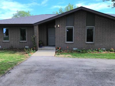 196 NE 20th Ave, Great Bend, KS, 67530