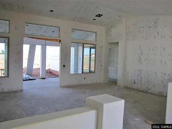 3rd image of 2477 Isla Bonita Dr