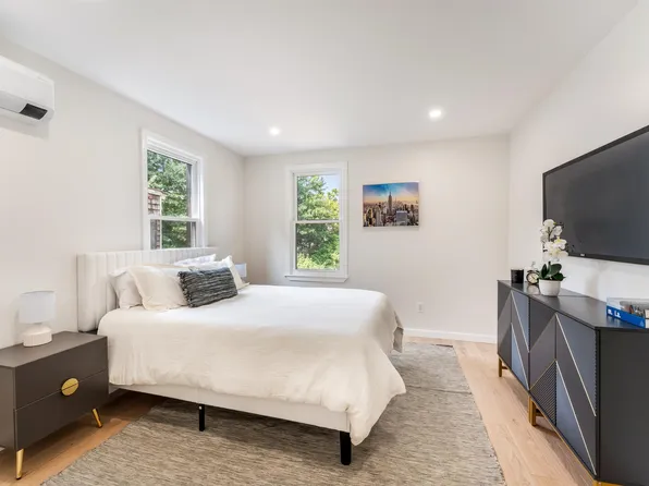 171 Summit Avenue image 13 of 35