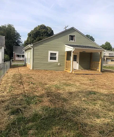 117 E Henderson St — Photo 9