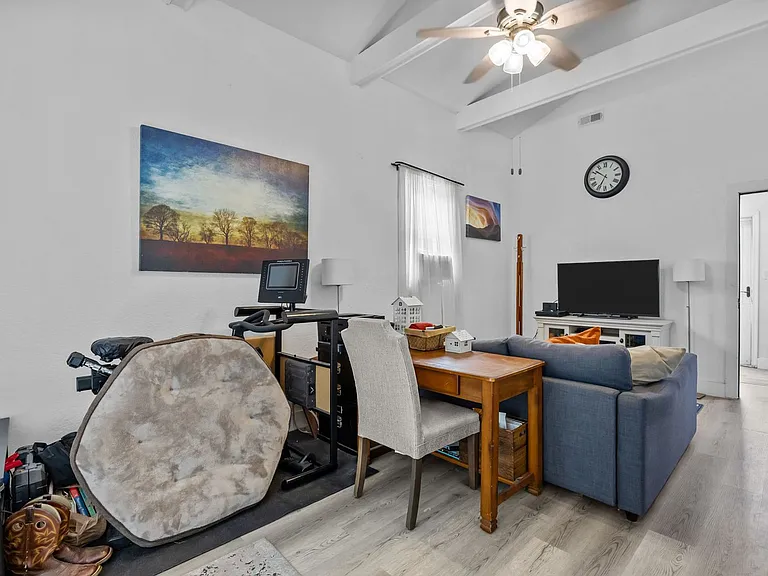 2001 Angora Dr — Photo 19