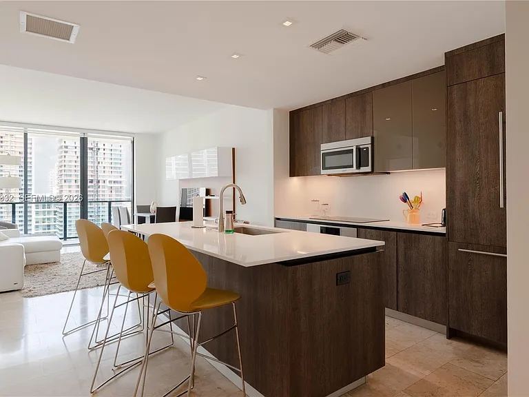 68 SE 6th St #3006 — Photo 4